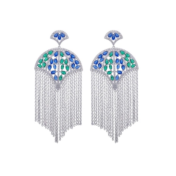 Swarovski Crystals The Nayila Earrings - Picture 1 of 6